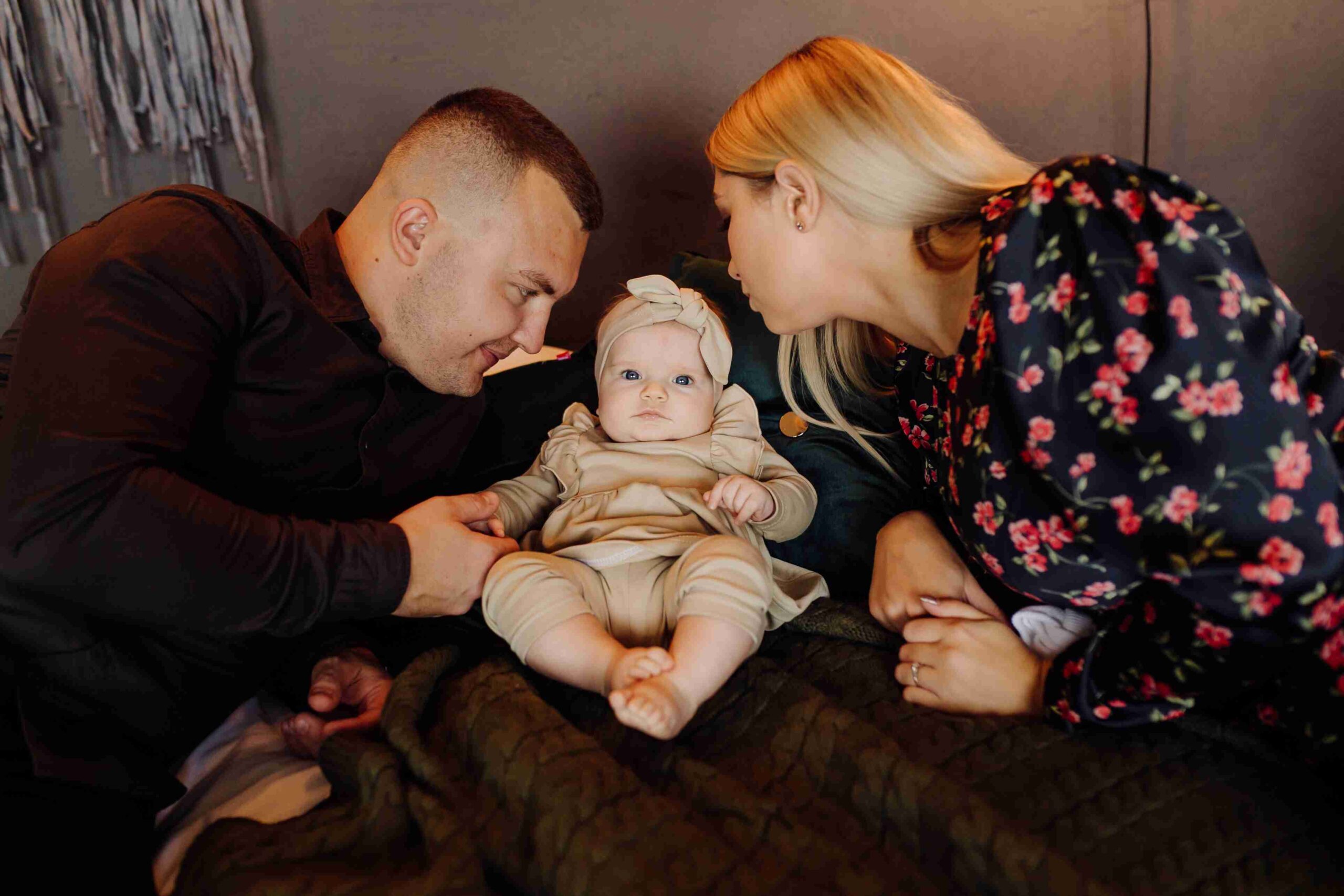  Who is a Velcro Baby : Recognizing Its Meaning for Parents